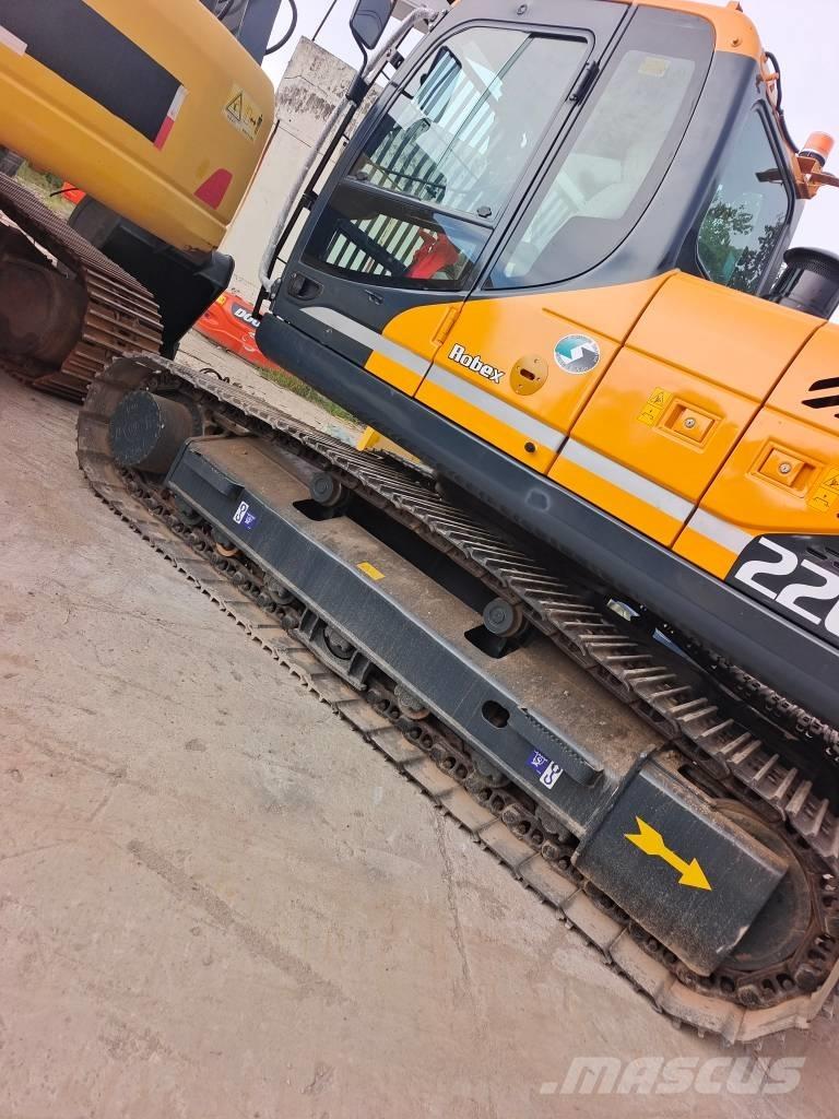 Hyundai 220 LC -9S Lánctalpas kotrók