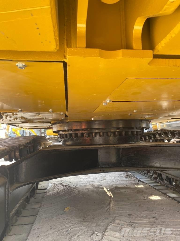 CAT 330 D Lánctalpas kotrók