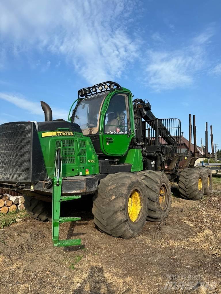 John Deere 1210E Kihordók