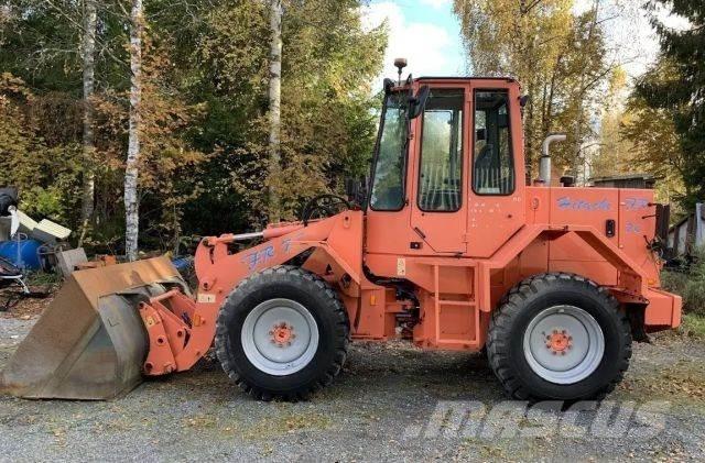 Hitachi FR 7 C Gumikerekes homlokrakodók