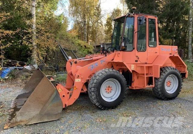 Hitachi FR 7 C Gumikerekes homlokrakodók