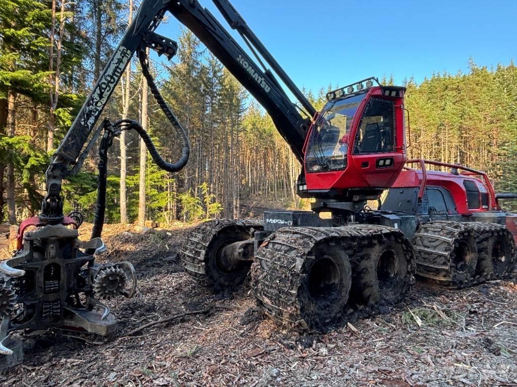 Komatsu 931XC Betakarítók