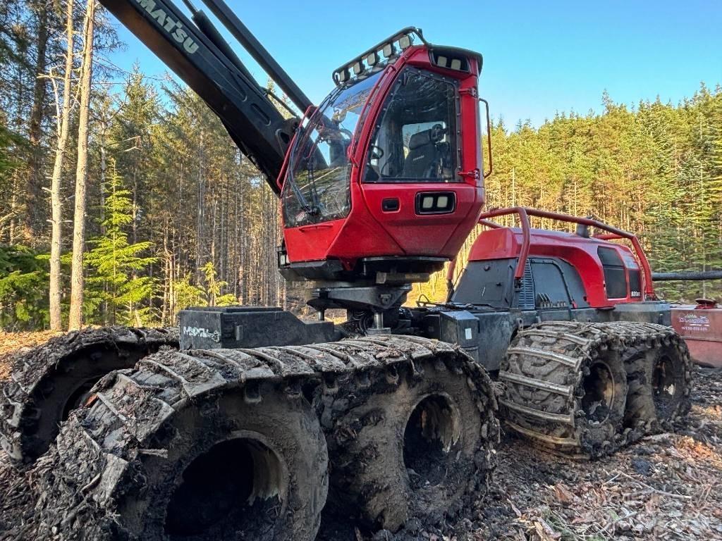 Komatsu 931XC Betakarítók