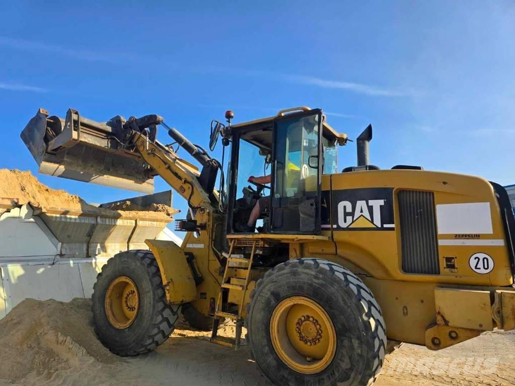 CAT 924 G Gumikerekes homlokrakodók