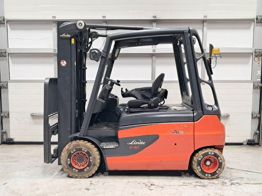 Linde E30L-01 Elektromos targoncák
