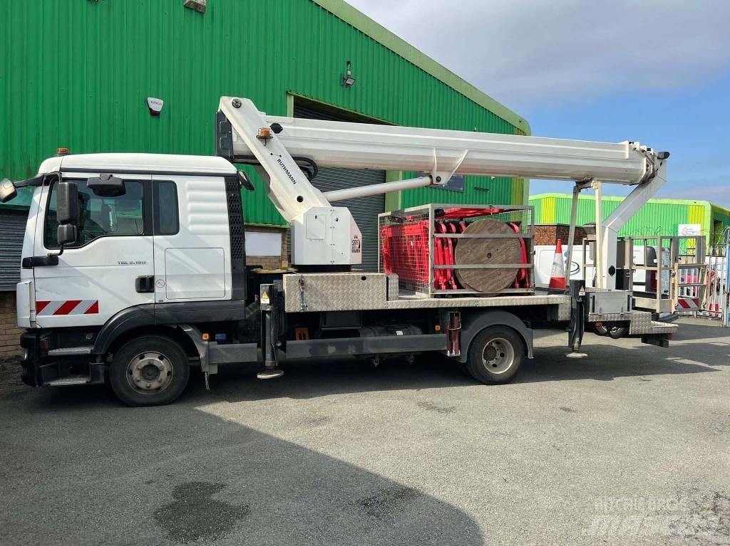 Ruthmann T 330 Teherautóra szerelt emelők és állványok