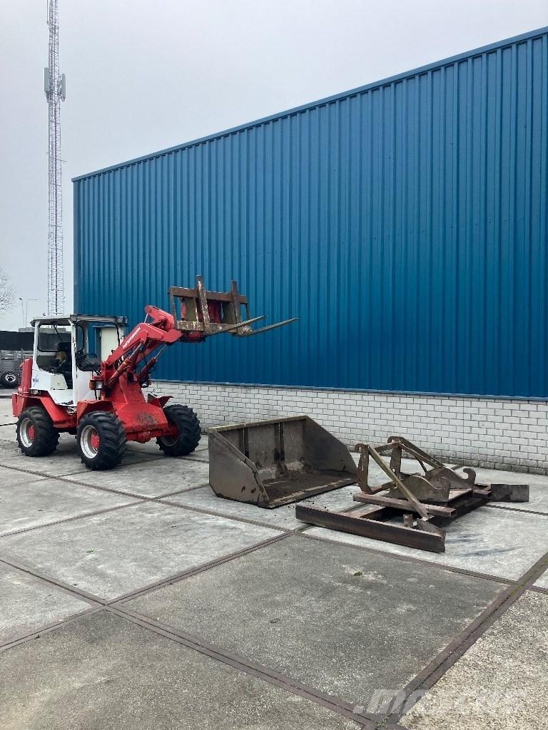 Weidemann 3110 d d Gumikerekes homlokrakodók