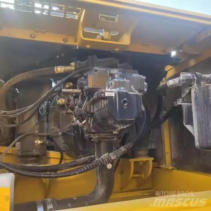 Komatsu PC360-8 Lánctalpas kotrók