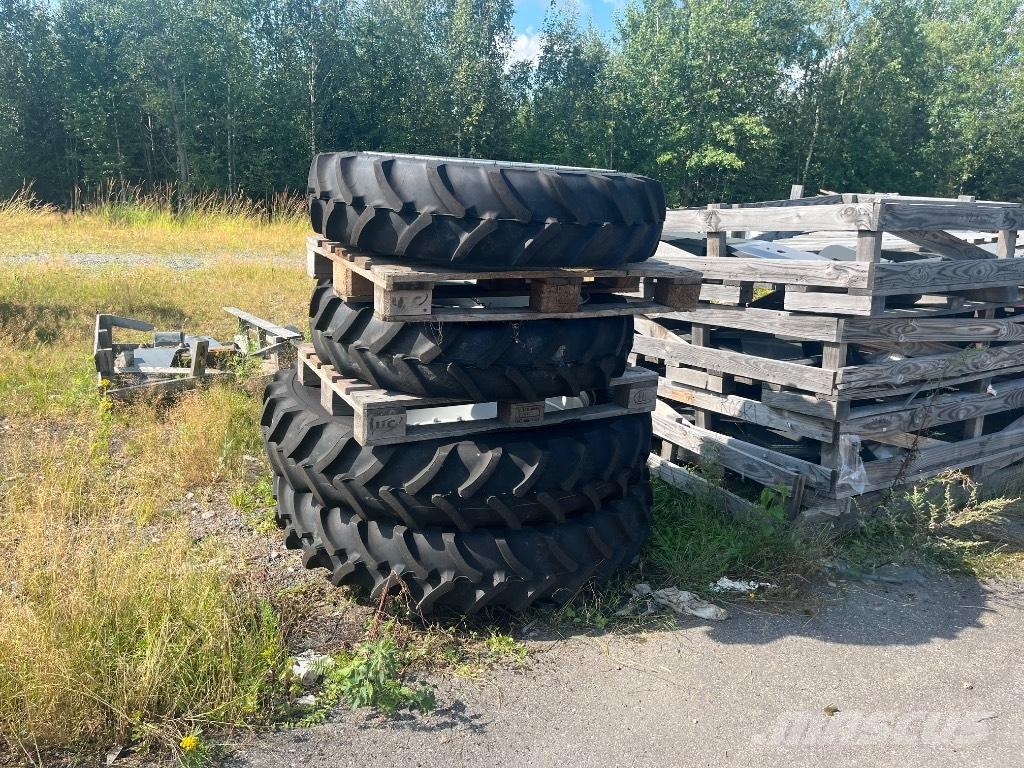 Mitas AC 90 Gumiabroncsok, kerekek és felnik