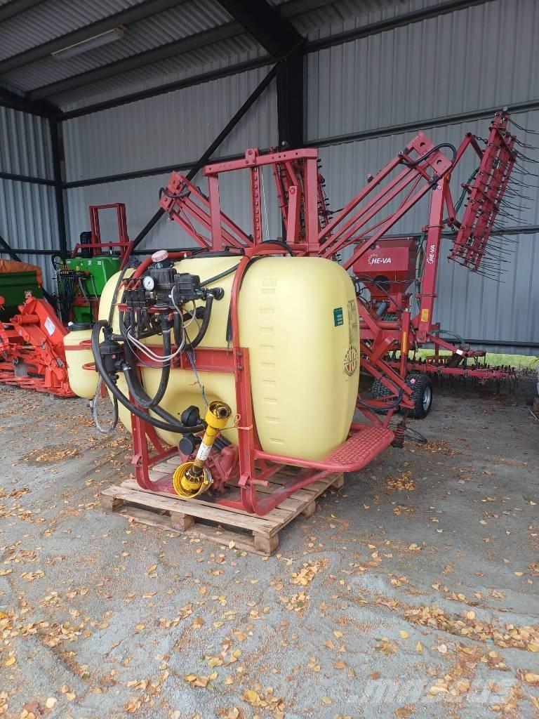 Hardi Master 850l Rögzített trágyaszórók