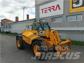 JCB 542-70 IND Teleszkópos gumikerekes rakodók