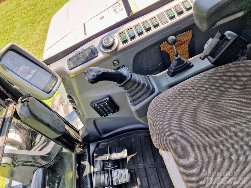 Bobcat E 80 Közepes (midi) kotrók 7 t - 12 t