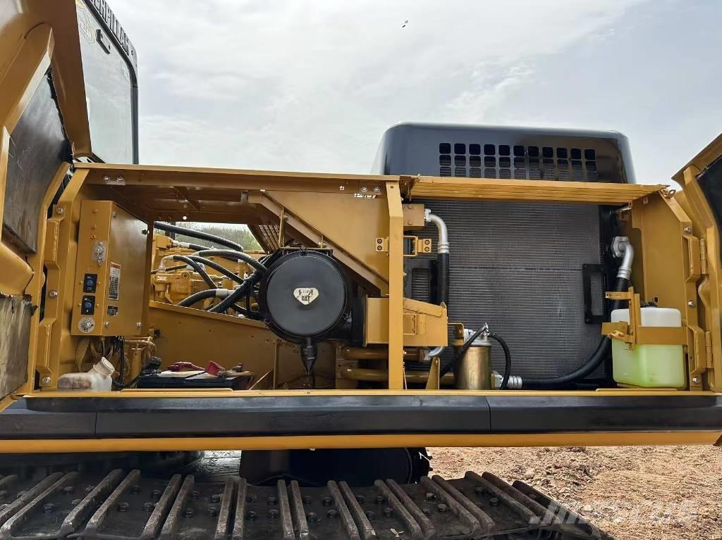 CAT 330 B L Lánctalpas kotrók