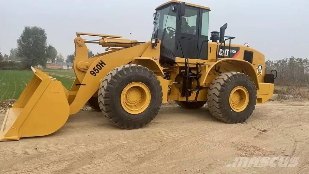 CAT 950H Gumikerekes homlokrakodók