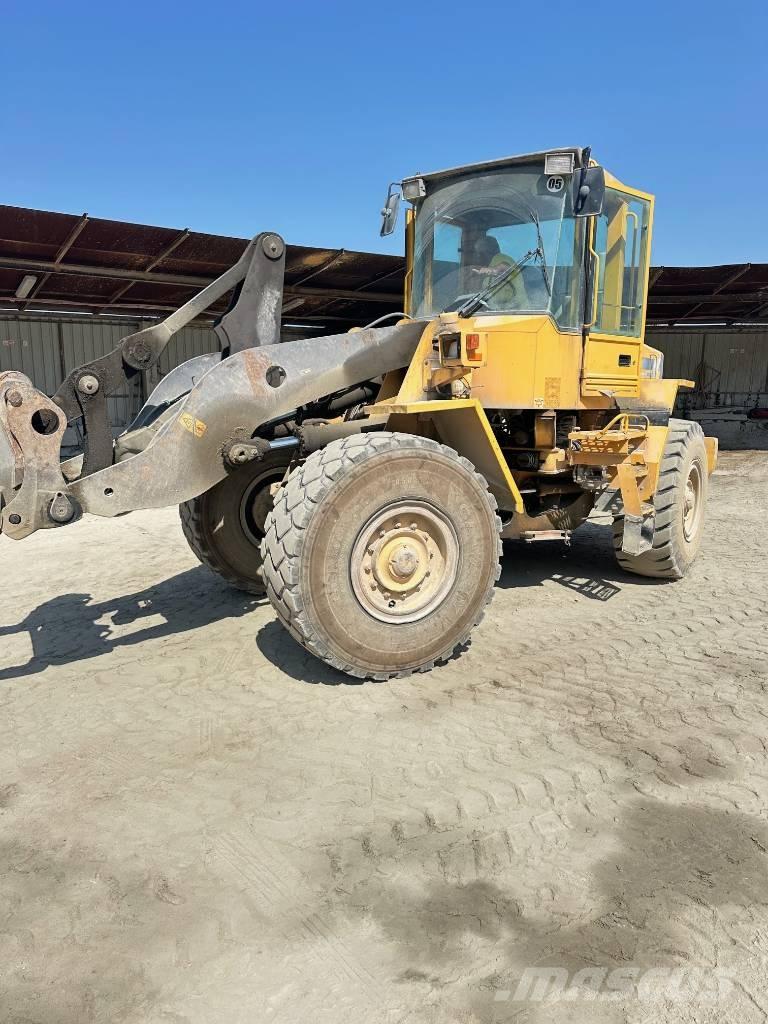 Volvo L 90 C Gumikerekes homlokrakodók