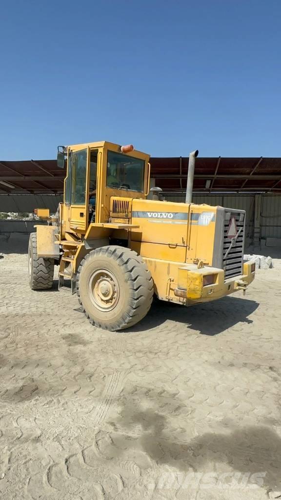 Volvo L 90 C Gumikerekes homlokrakodók
