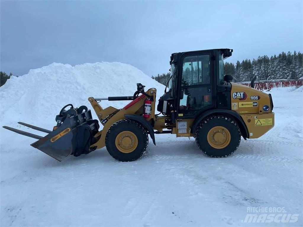 CAT 906 High Spec Gumikerekes homlokrakodók