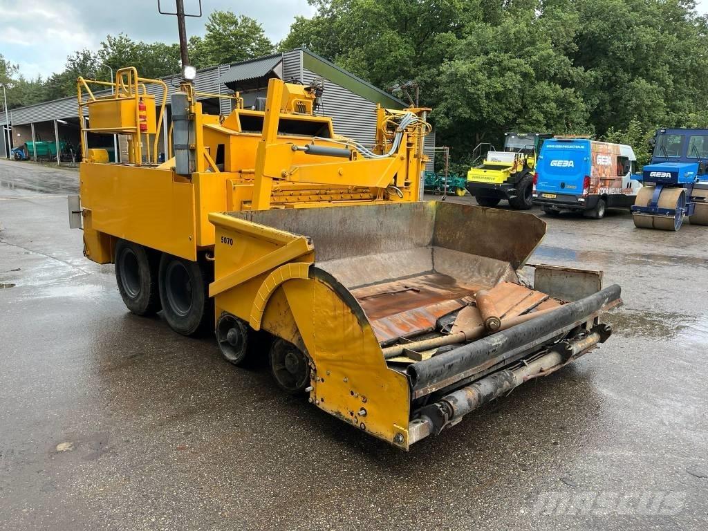 Demag SF 120 P Aszfalt terítõ gépek