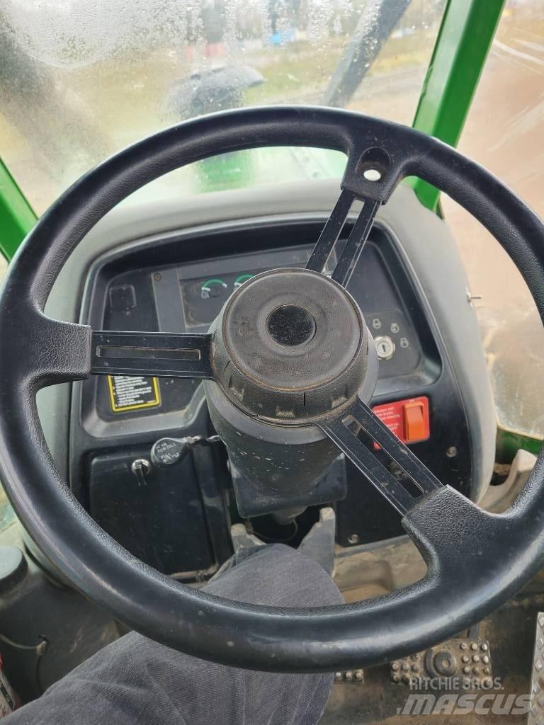 John Deere 748 H Vonszolók