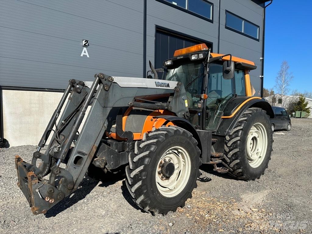 Valtra N101 Traktorok