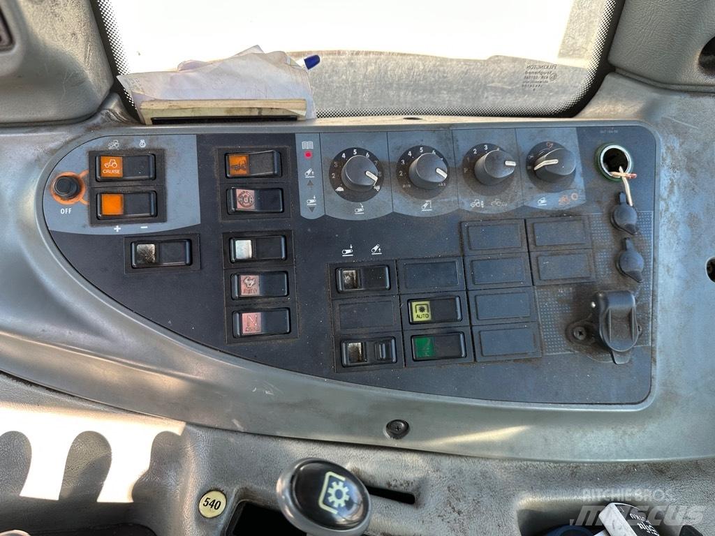 Valtra N101 Traktorok