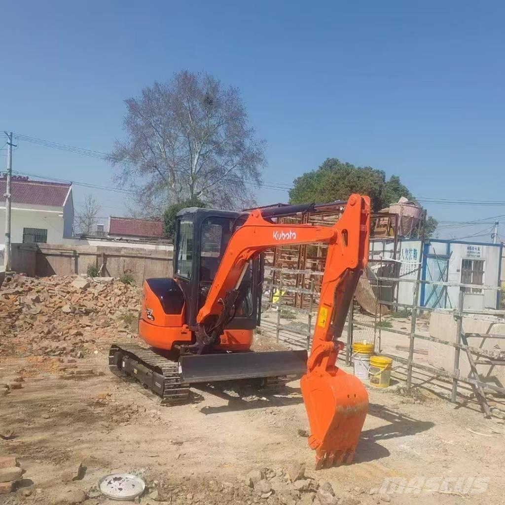 Kubota U 27 Mini kotrók < 7t