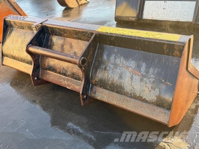 Manitou USED BUCKET Kanalak