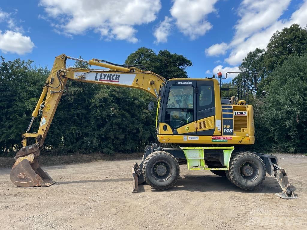 Komatsu PW 148-11 Gumikerekes kotrók