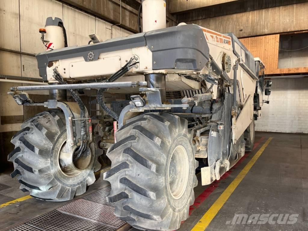 Wirtgen WR 240i Egyéb