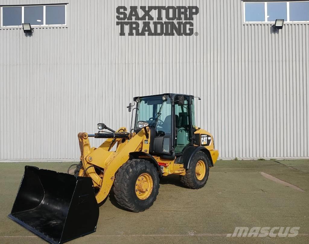 CAT 906H, Hjullastare Gumikerekes homlokrakodók