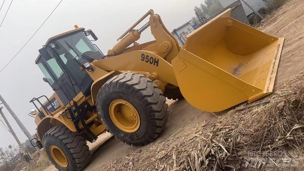 CAT 950H Gumikerekes homlokrakodók