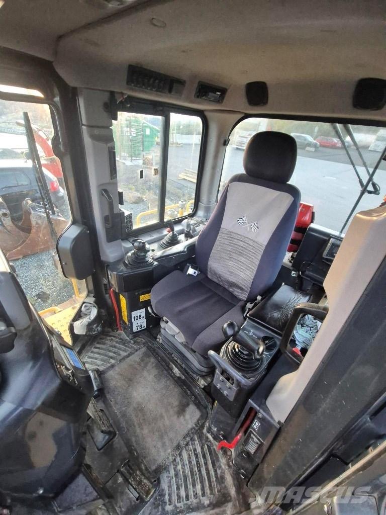 Komatsu D65 pxi lánctalpas dózerek