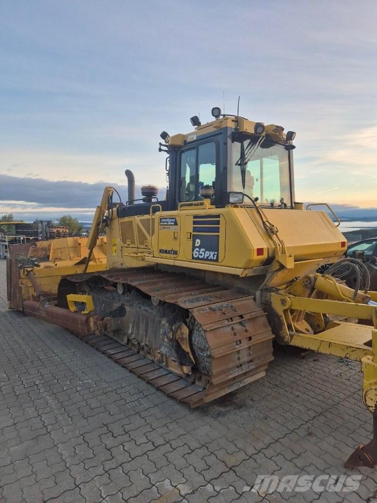 Komatsu D65 pxi lánctalpas dózerek
