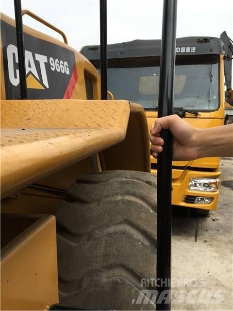 CAT 966G Gumikerekes homlokrakodók