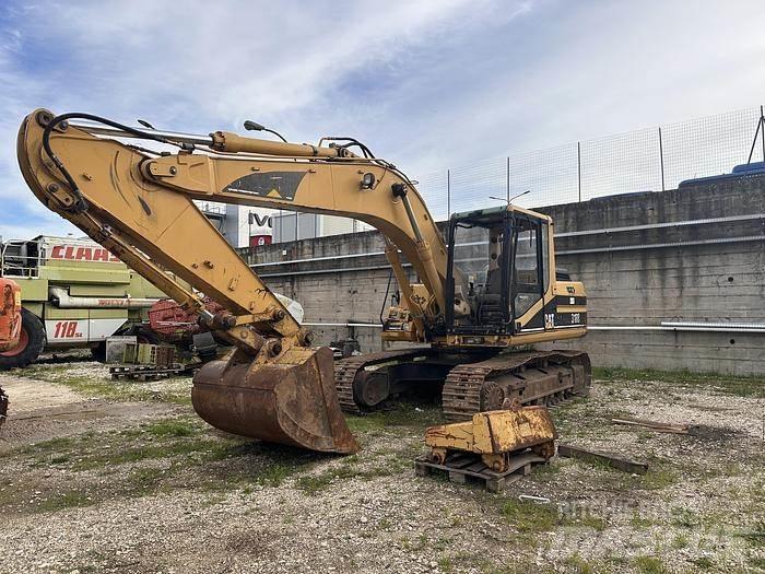 CAT 318B Speciális kotrók