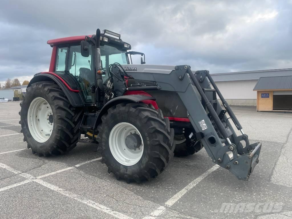 Valtra T 131 Traktorok