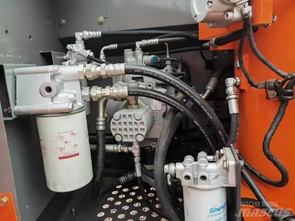 Hitachi 120 Lánctalpas kotrók