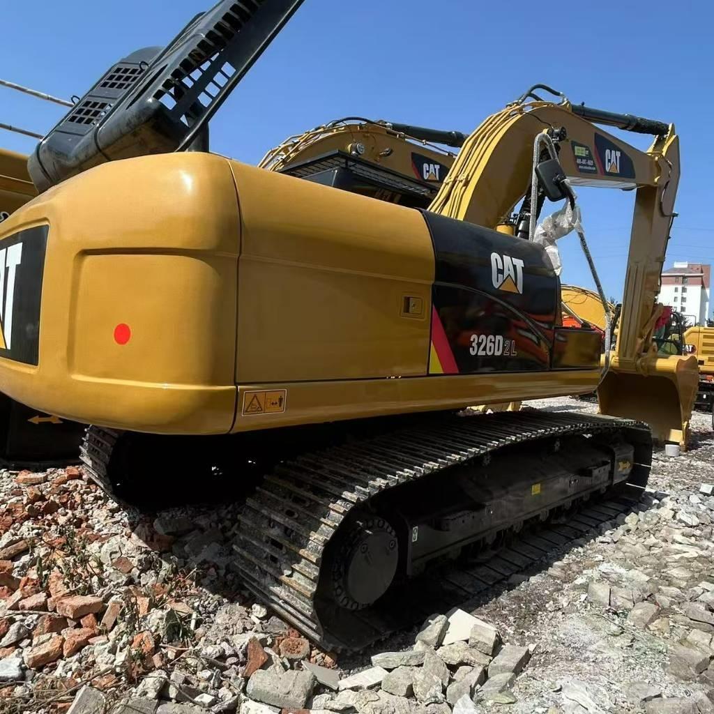 CAT 326D2L Lánctalpas kotrók