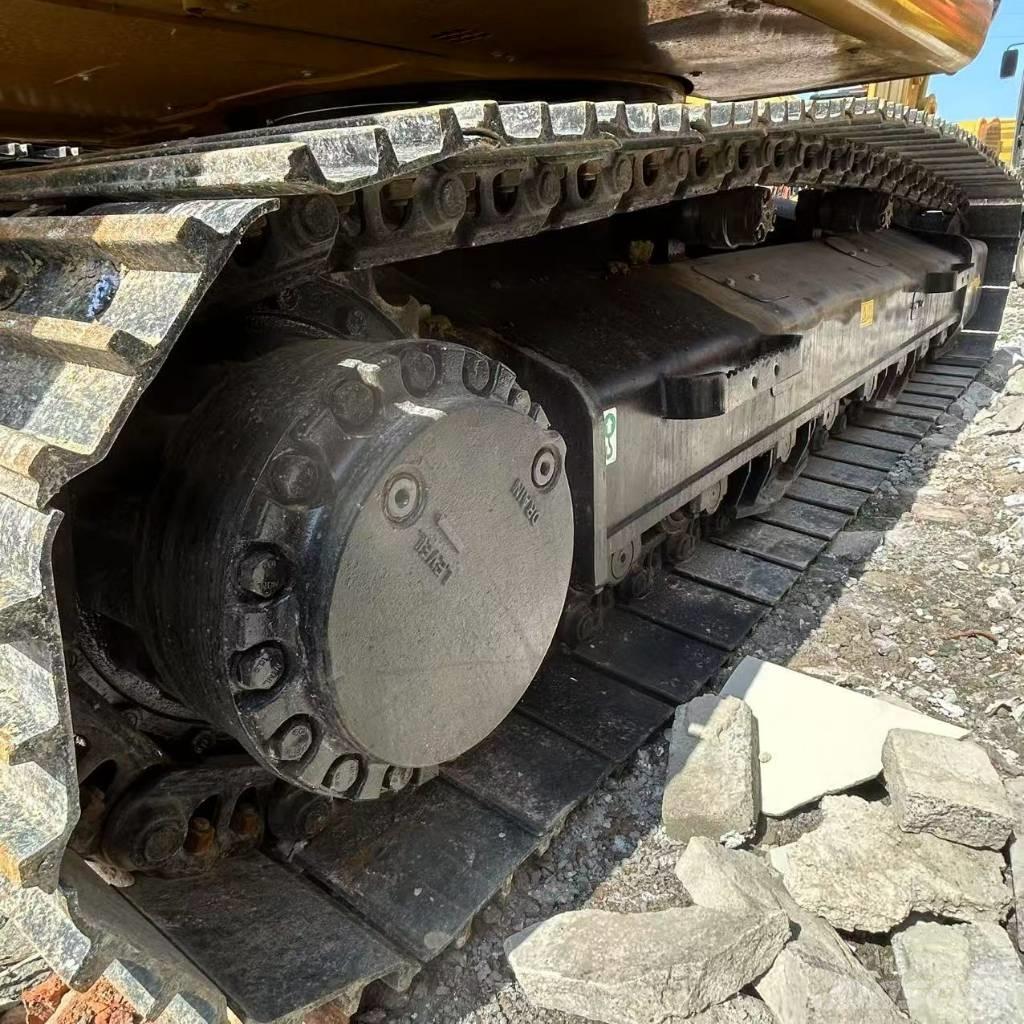 CAT 326D2L Lánctalpas kotrók