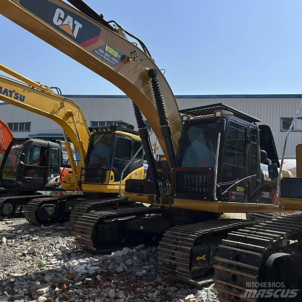 CAT 326D2L Lánctalpas kotrók