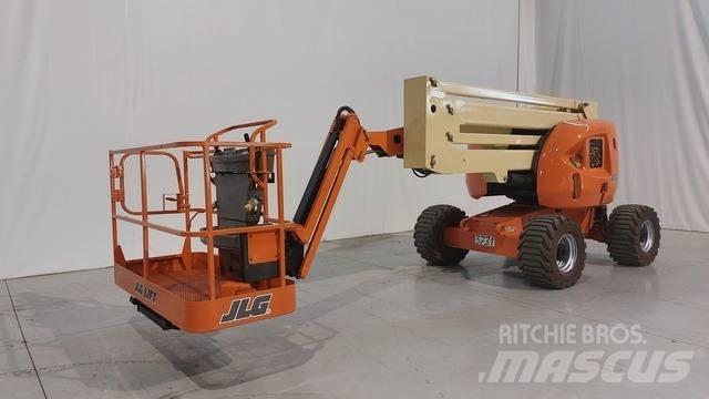 JLG 450 AJ Karos emelők
