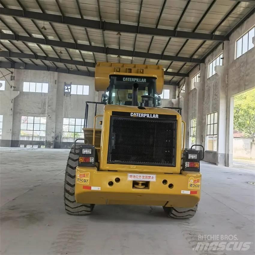 CAT 966H Gumikerekes homlokrakodók