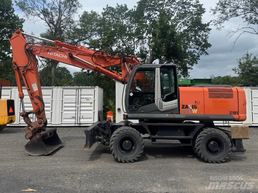 Hitachi ZX 220 W-3 Gumikerekes kotrók