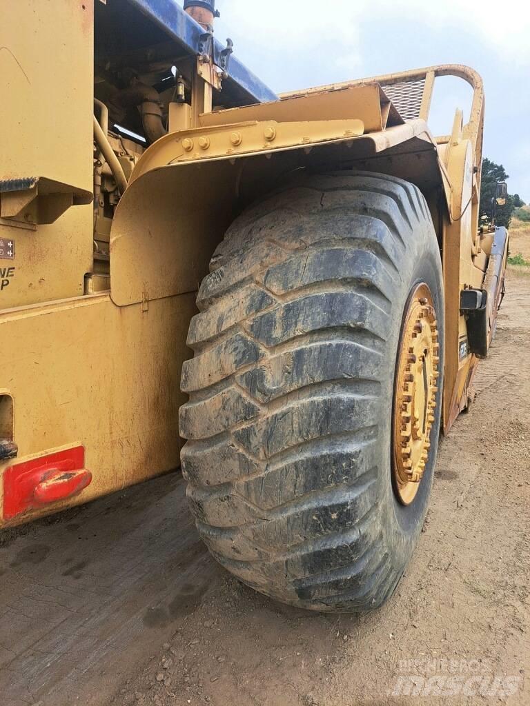 CAT 627E Földnyesők (szkréperek)