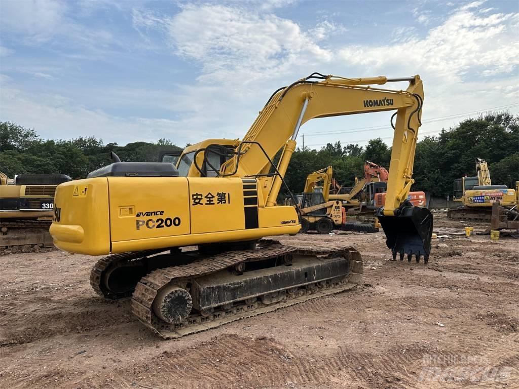 Komatsu PC 200 Lánctalpas kotrók