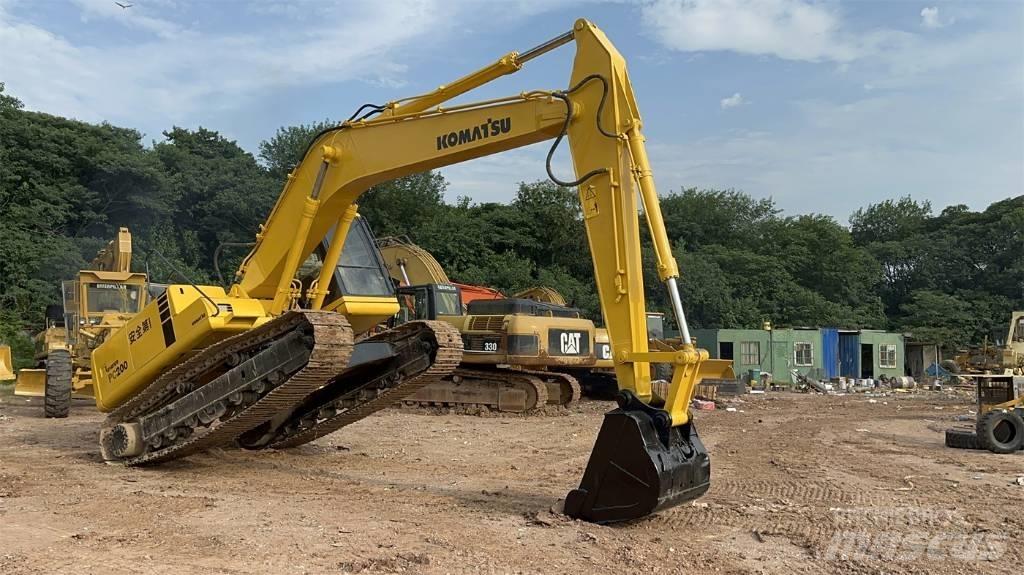 Komatsu PC 200 Lánctalpas kotrók
