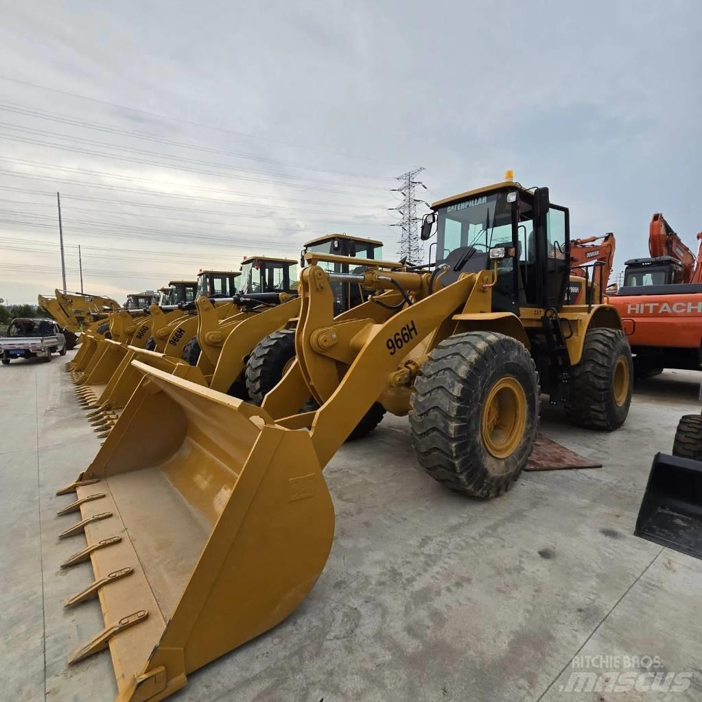 CAT 966 H Gumikerekes homlokrakodók