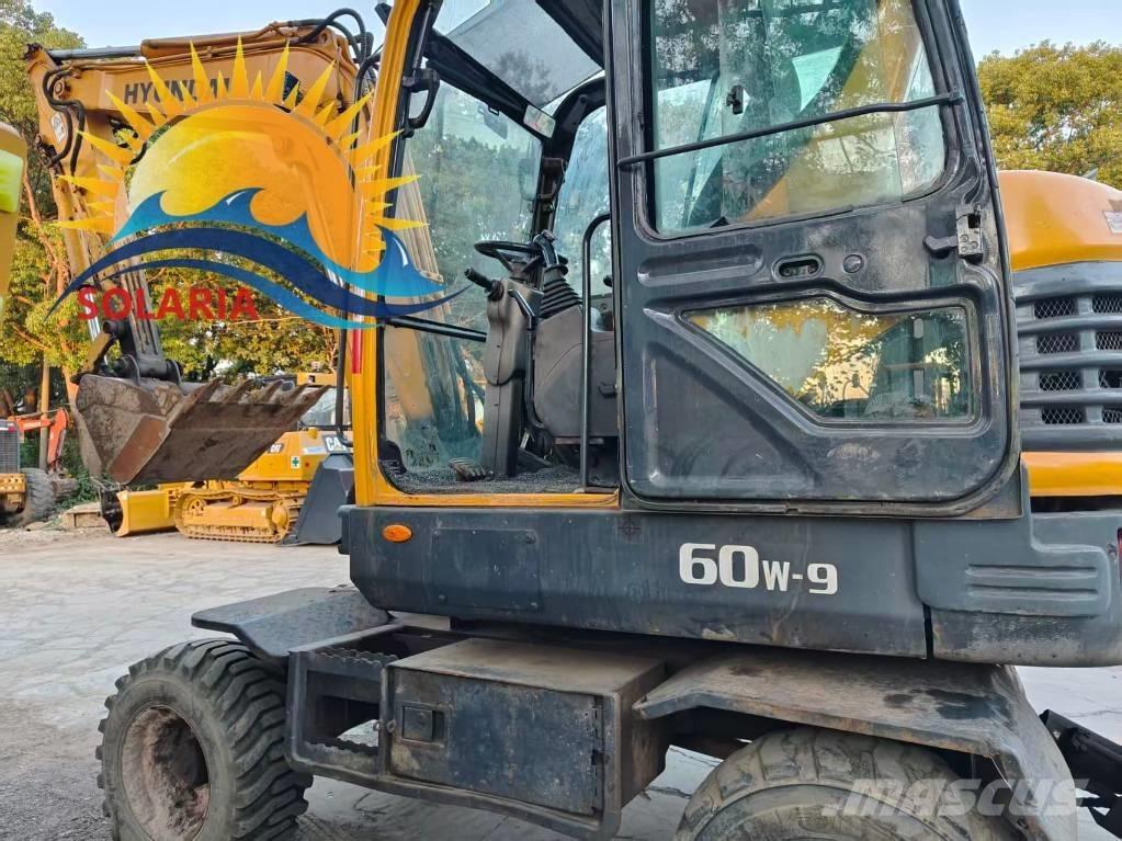Hyundai 60 W Gumikerekes kotrók