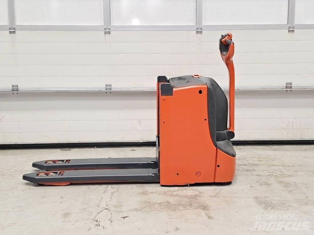 Linde T16L Kézi raklapemelő