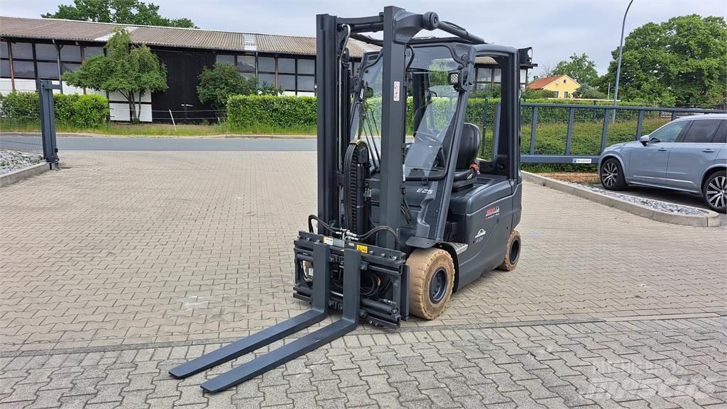 Linde E25-01 Elektromos targoncák